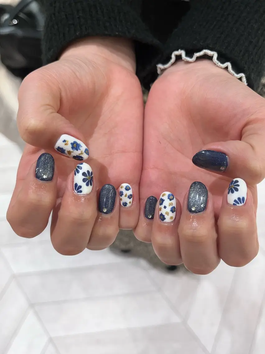 ネイル マグネットネイル マットネイル ネイビー ハンドネイル ∴Sanae. ∴ トータルビューティーのマツエク・マツパデザイン