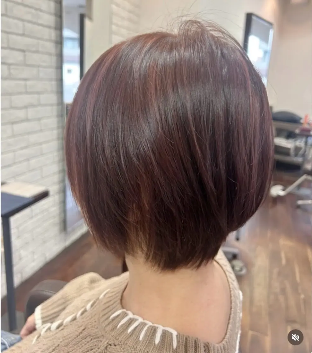 ショート ショートボブ アッシュ ボブ くびれヘア ハイライト ショートボブHIDE 本山のヘアスタイル