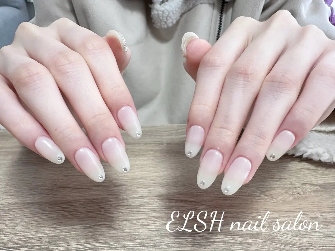 ロング ハンドネイル ELSH nail salonのネイルデザイン