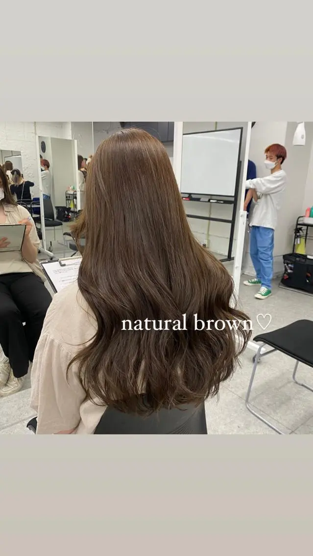 💞🇰🇷韓国系お姉さんに🇰🇷💞透明感韓国風ブラウンカラー＋コテ巻き仕上げ🫧の写真