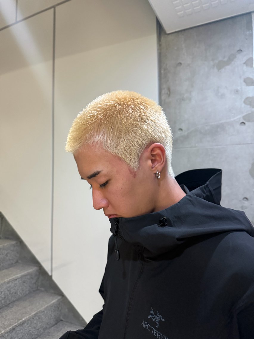 ショート バズカット カット ヘアカラー メンズ特化 ikkoのヘアスタイル