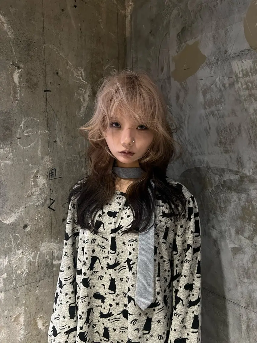ロング 齋 花音のヘアスタイル