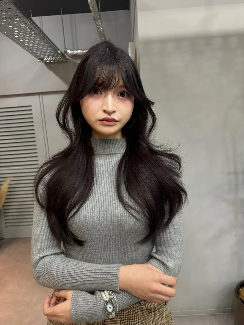 ミディアム カラー ディープラベンダー ラベンダーカラー 韓国風ヘア レイヤーカット カット ヘアカラー トリートメント レイヤーカット 西村あきやのヘアスタイル
