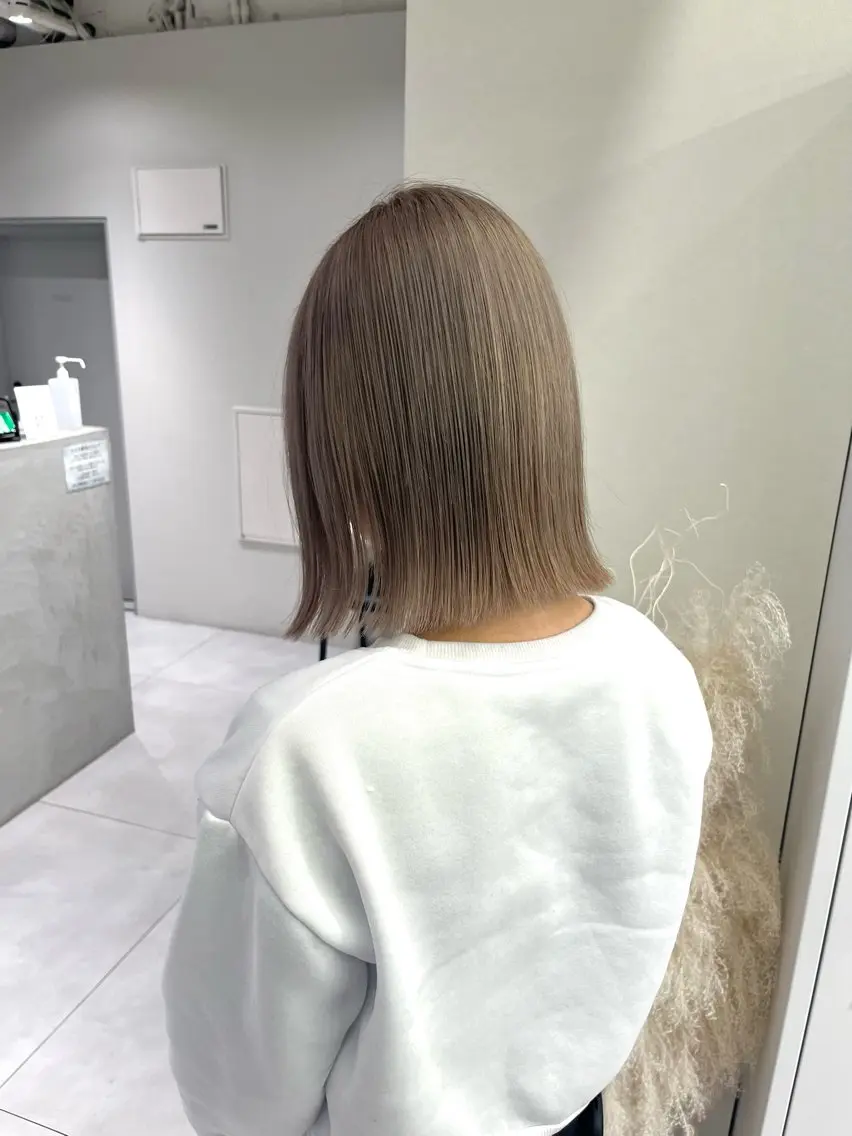 ミディアム カラー トリートメント ケアブリーチ 若杉圭大のヘアスタイル