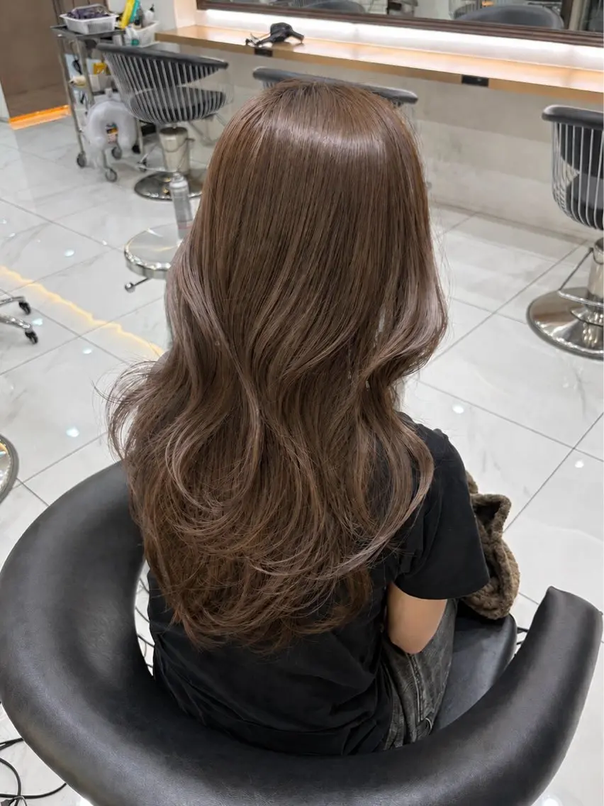 セミロング カラー ヘアアレンジ ‎透明感×艶髪 ‎🫒maki🎀のヘアスタイル