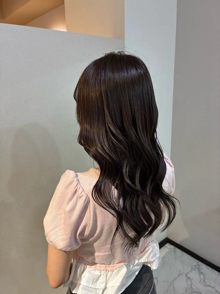 カラー ブラウンカラー ショコラブラウン 透明感カラー ハナダ メイのヘアスタイル