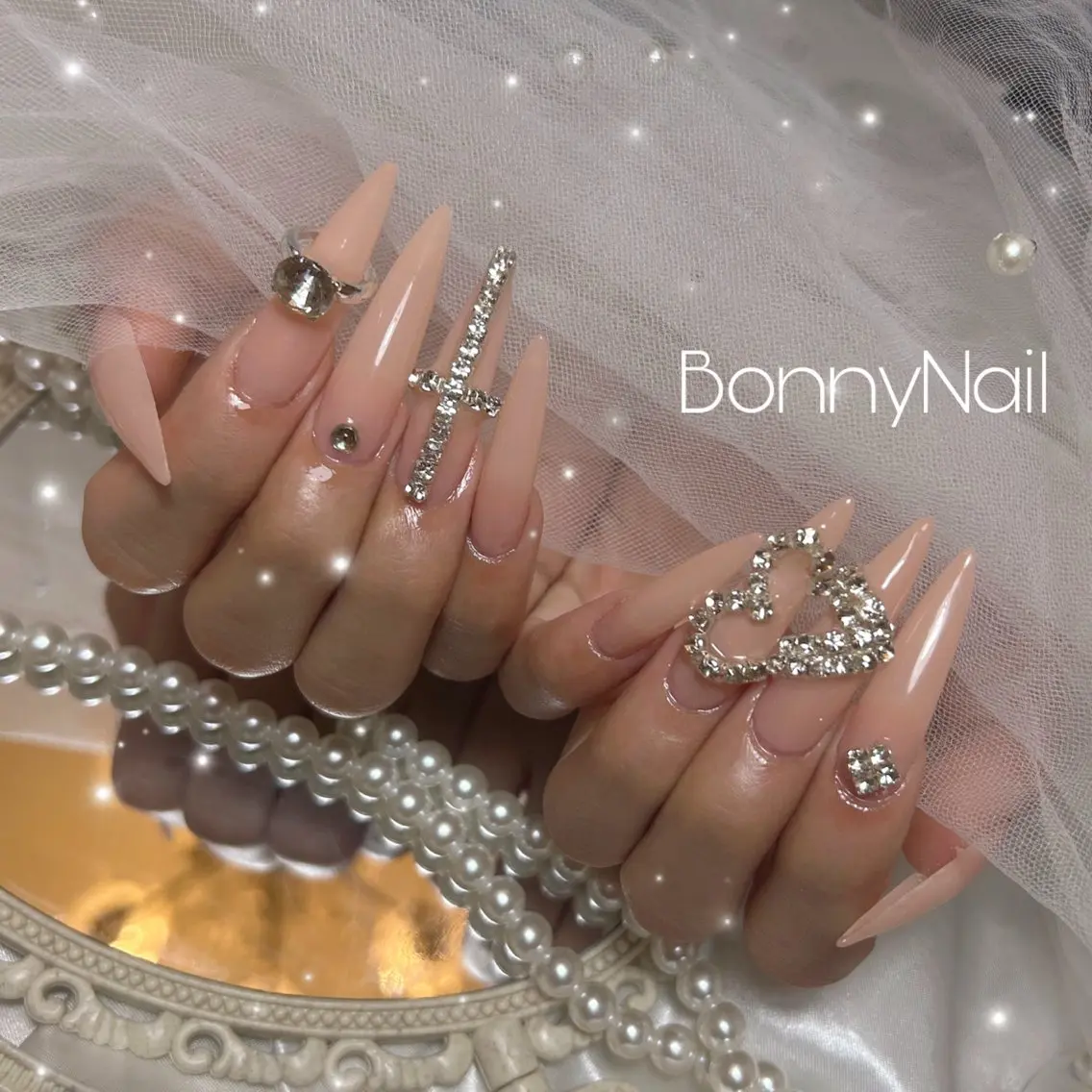 ネイル 長さ出し ネイルチップ ハンドネイル Bonny Nailのネイルデザイン
