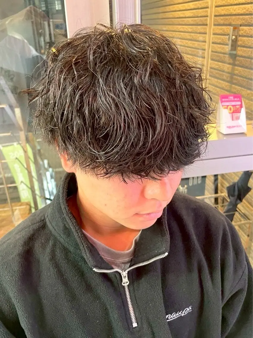 パーマ メンズ メンズ毛流れパーマ ブリーチSHIONのヘアスタイル