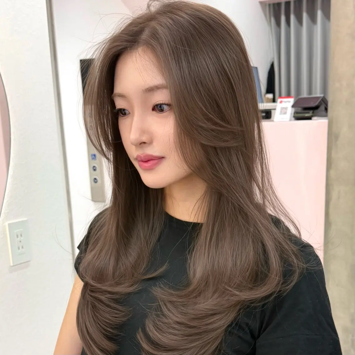 ロング レイヤーカット ローレイヤー カット ヘアカラー 鍋田/ 渋谷/ 縮毛矯正／レイヤーのヘアスタイル