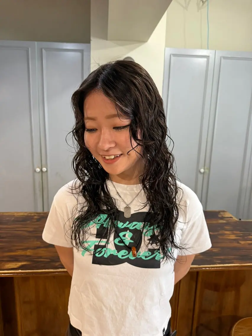 ミディアム パーマ カット パーマ 🤩噂のMr.髪ポジ ティブ®️yu🤩のヘアスタイル
