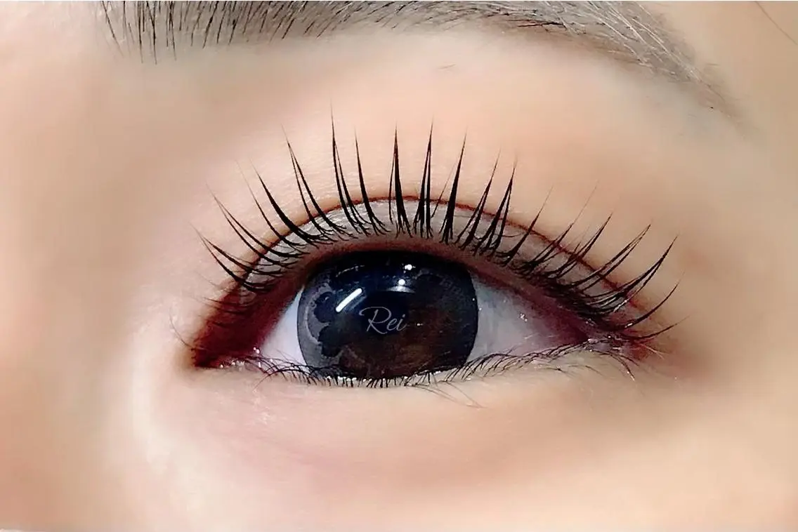 マツエク・マツパ パリジェンヌラッシュリフト REI eyelashのマツエク・マツパデザイン