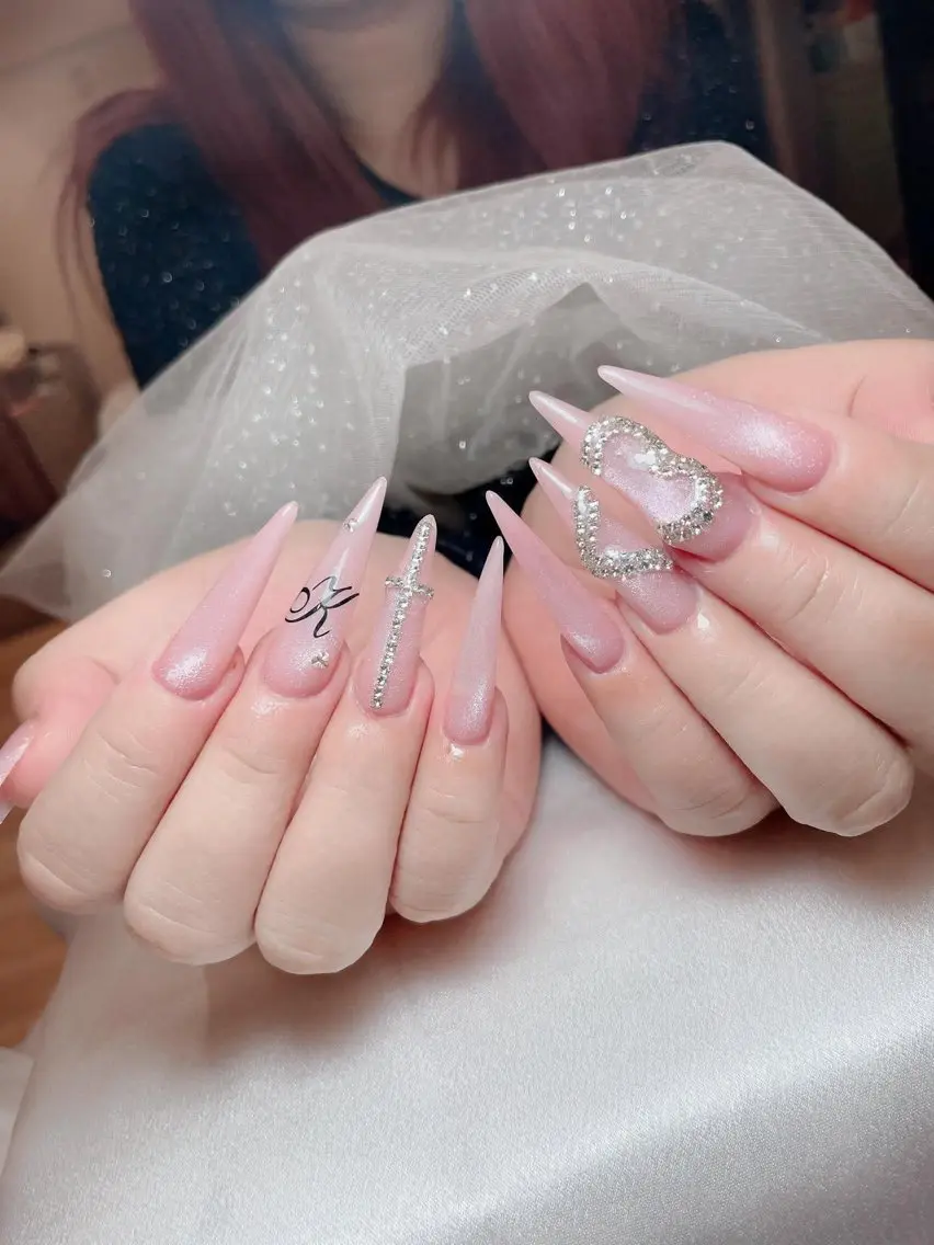ネイル チークネイル 長さ出し フラッシュネイル ジェルネイル 韓国ネイル ハンドネイル Queen Nail Salonのネイルデザイン