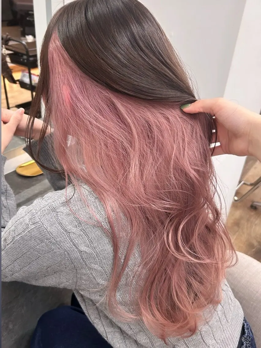 ロング カラー ヘアカラー トリートメント Ayame / ハイトーンカラーのヘアスタイル