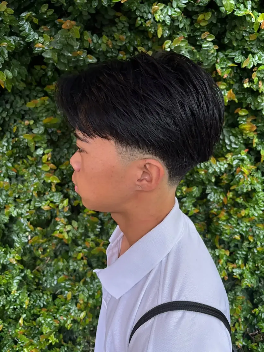 メンズ センターパート カット ワタナベ カンタのヘアスタイル