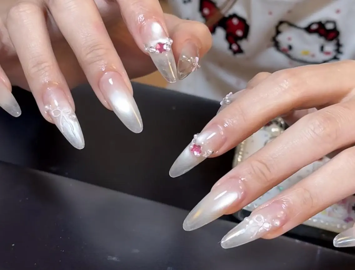 ネイル ハンドネイル 🎀 KiKi_nailのネイルデザイン