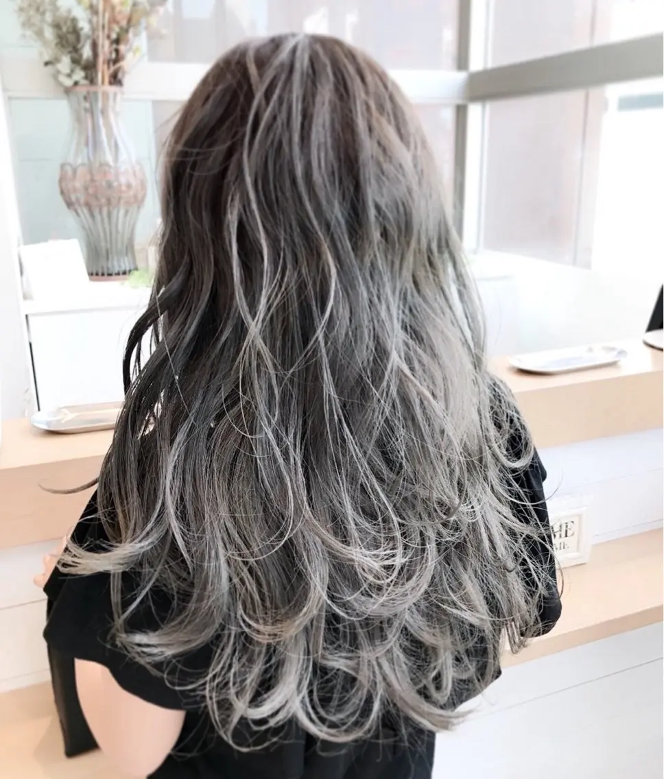 ロング カラー ヘアアレンジ 齋藤 艶珠のヘアスタイル