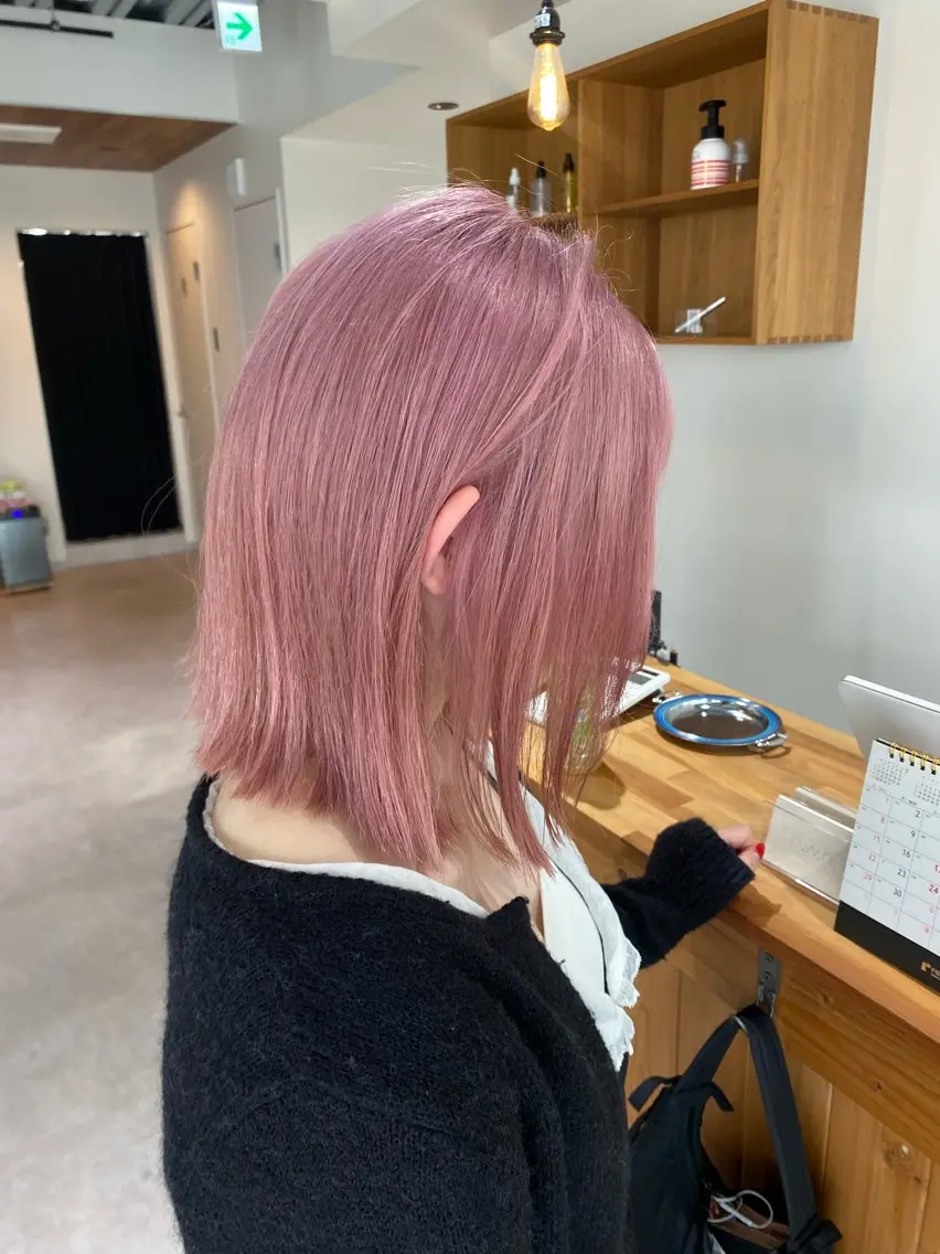 ミディアム カラー ブリーチ ブロンド ピンクカラー iroha/ n.w.h🎀のヘアスタイル