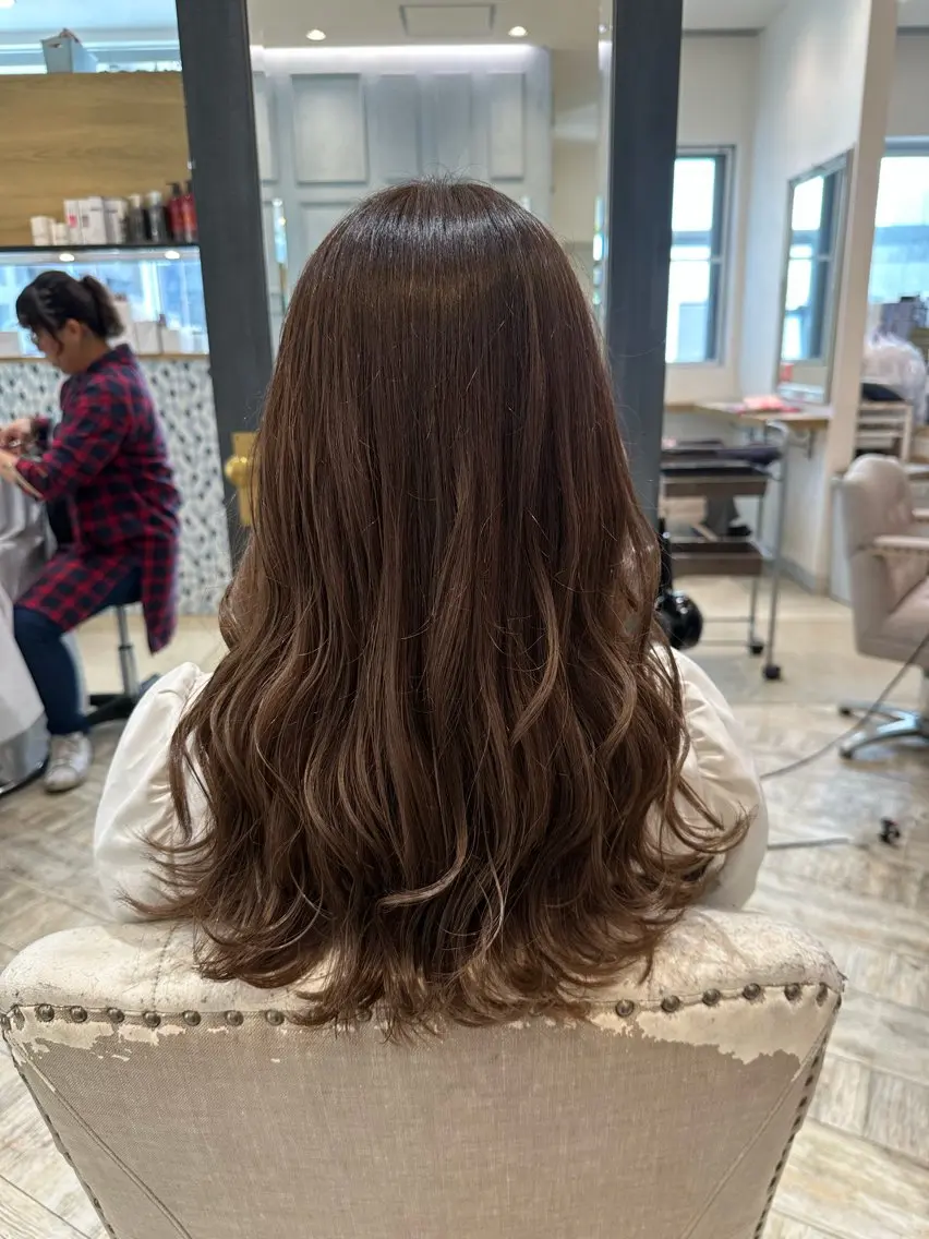ロング アッシュ カット ヘアカラー 川上有海 🦋透明感カラー🦋のヘアスタイル