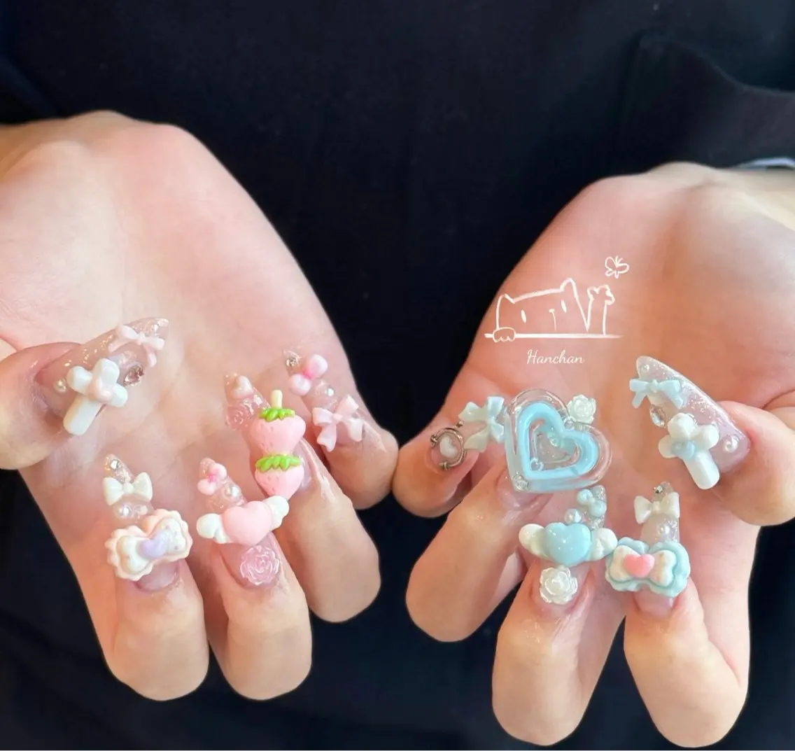 セミロング ハンドネイル Hi beauty 渋谷のネイルデザイン