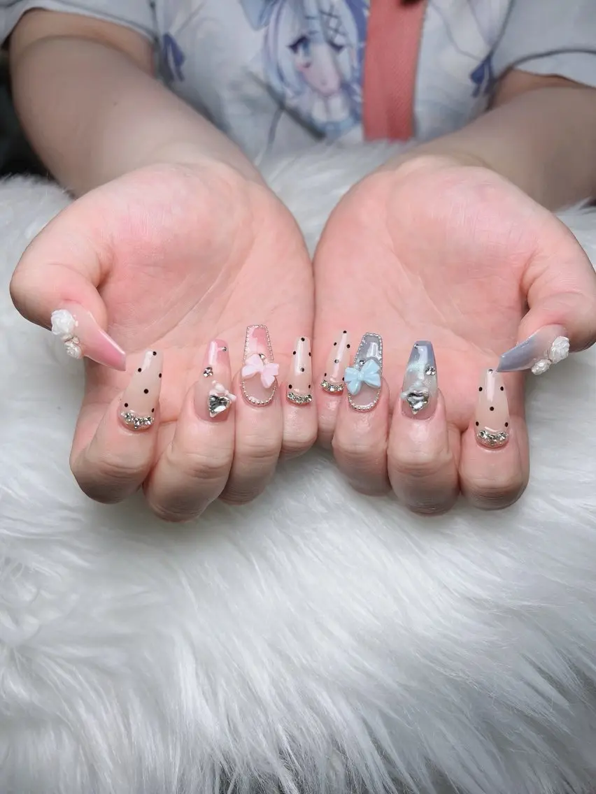 ネイル オーロラネイル ボルドー ブラウン 氷ネイル・うるうるネイル キラキラネイル ハンドネイル Sora  Nail 長さ出し専門店のネイルデザイン