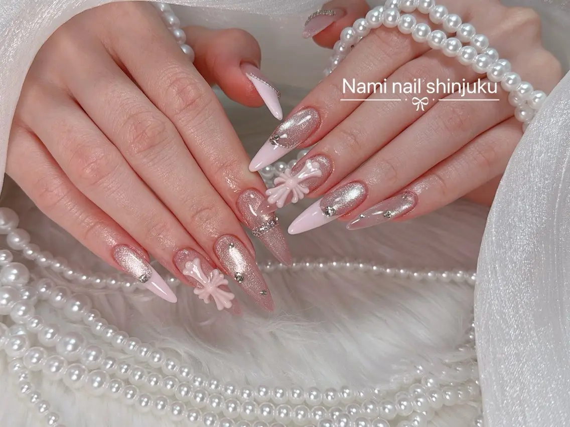 ネイル 長さ出し ガーリー 韓国ネイル ロングネイル 持ち込み ハンドネイル Nami nail salonのネイルデザイン