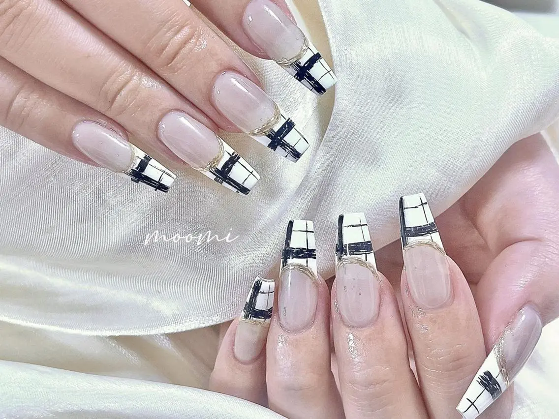 ネイル 長さ出し ジェルネイル グラデーション 韓国ネイル マグネットネイル moomi nail スカルプ専門のネイルデザイン