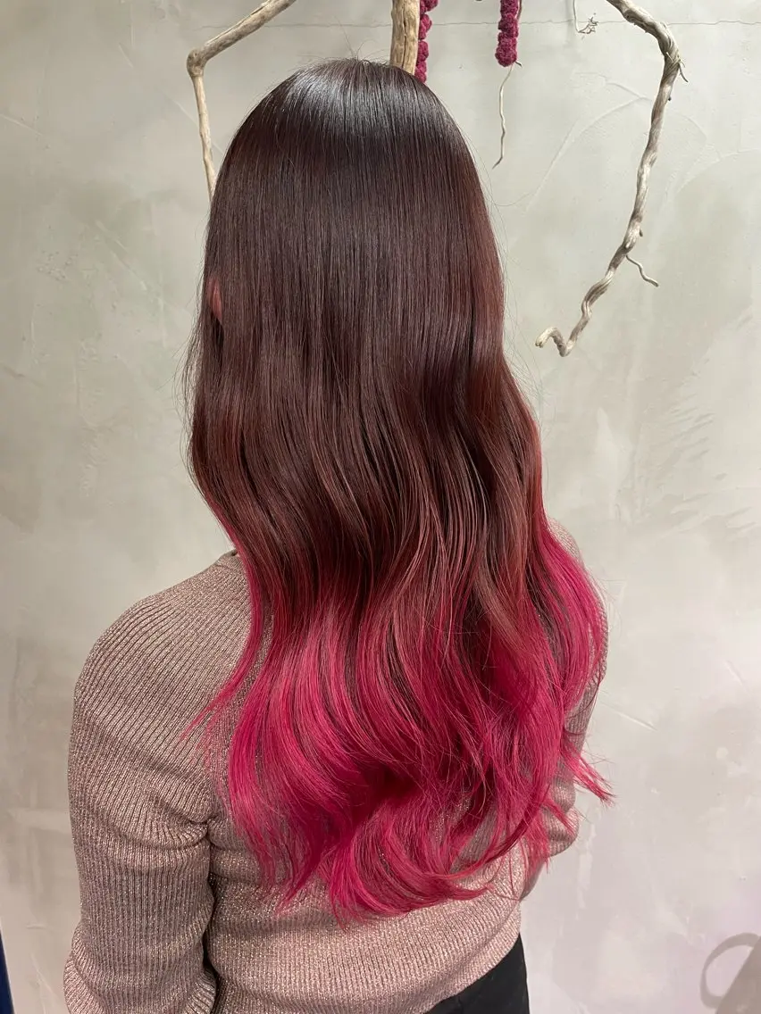 ロング カラー ブリーチ グラデーションカラー RorriM natsuのヘアスタイル