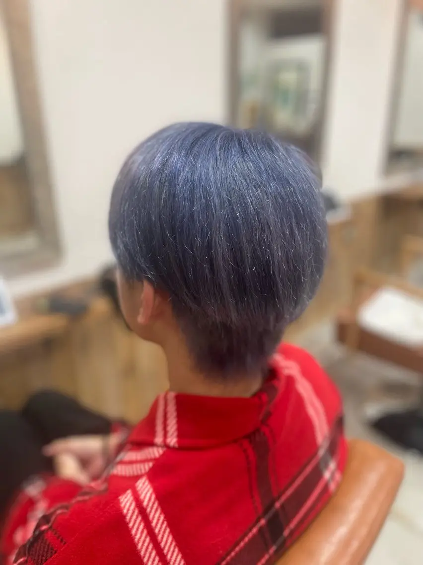 ミディアム カラー メンズ ショートボブ メンズバレイヤージュ メンズハイライト メンズハイトーン メンズインナーカラー Wカラーレイヤーカ ット⚡️CHIAKIのヘアスタイル