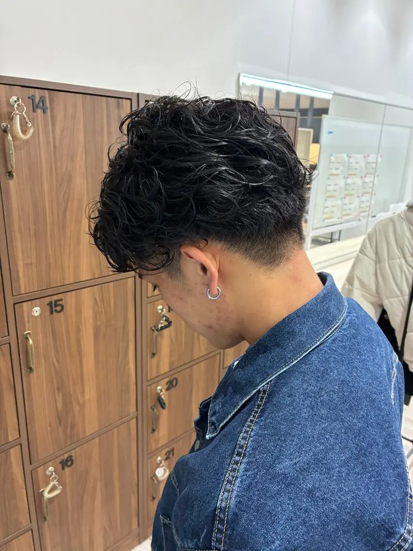 ショート パーマ メンズ フェザーパーマ メンズパーマ 学生（メンズ向け） 学生 中山 優哉のヘアスタイル