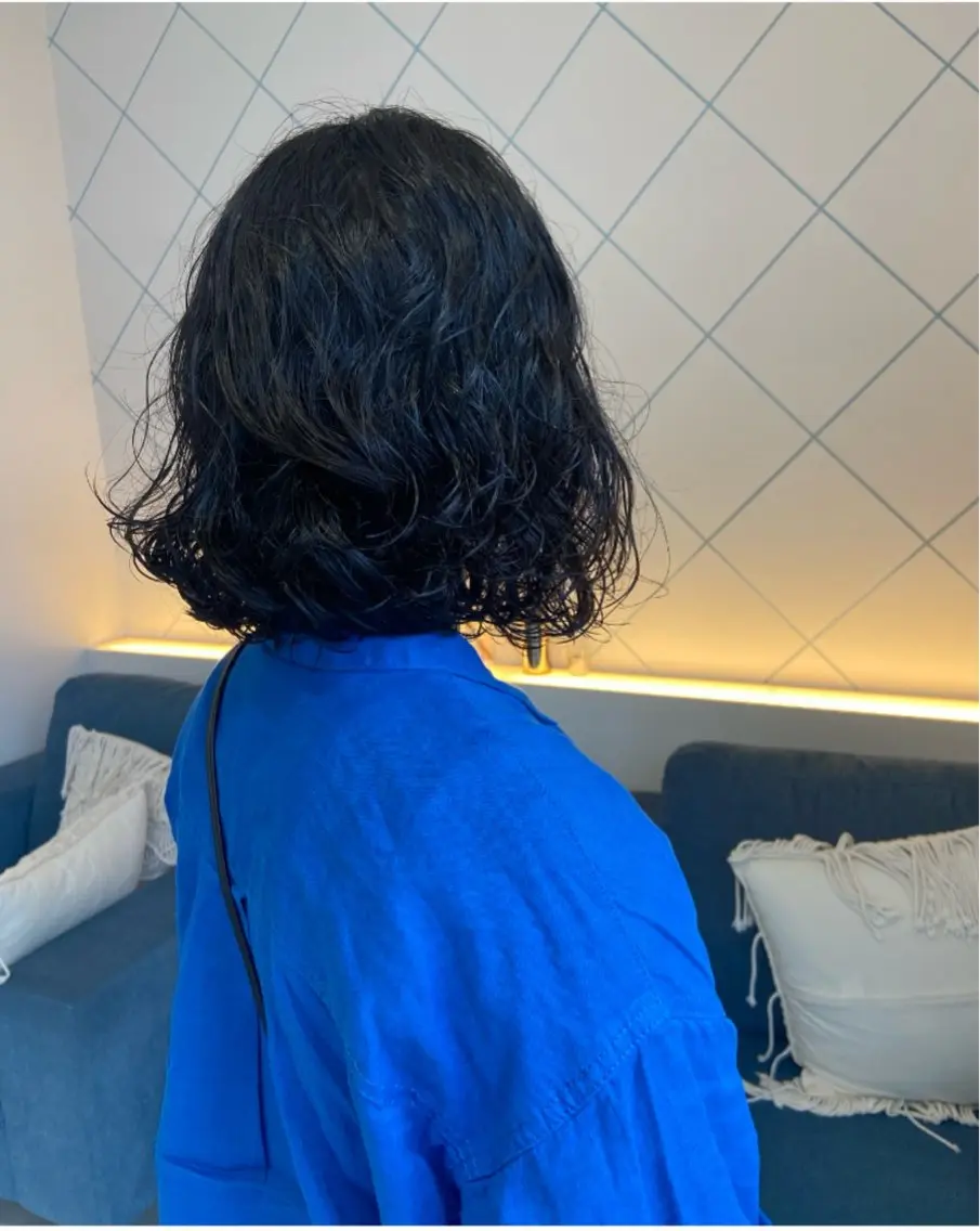 ミディアム Ｎ． Emiのヘアスタイル