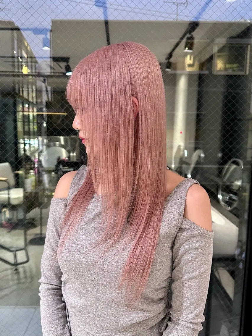 ロング カラー ヘアアレンジ ヘアカラー トリートメント ヘアセット くれは/ブリーチ/ハ イトーン/透明感のヘアスタイル
