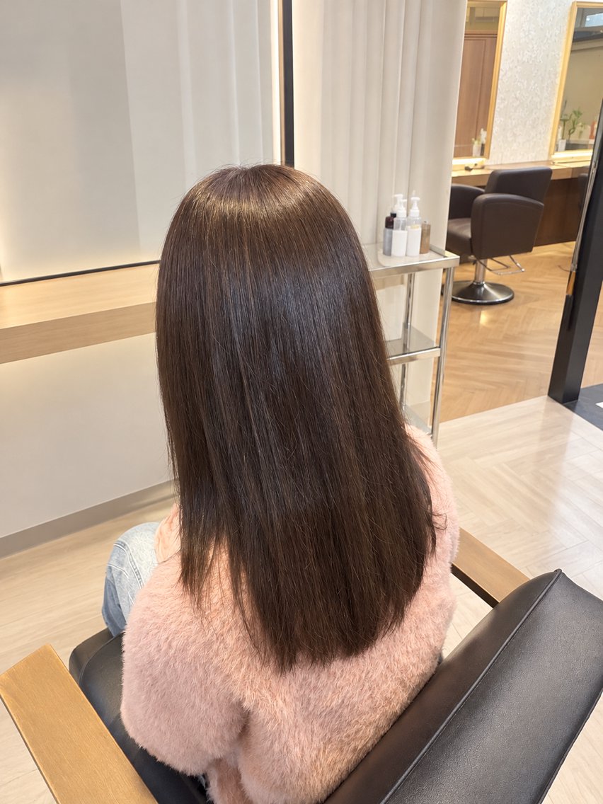 セミロング カラー ベージュカラー オリーブベージュ 【艶髪✨️暗髪】 宮脇 知瀬のヘアスタイル