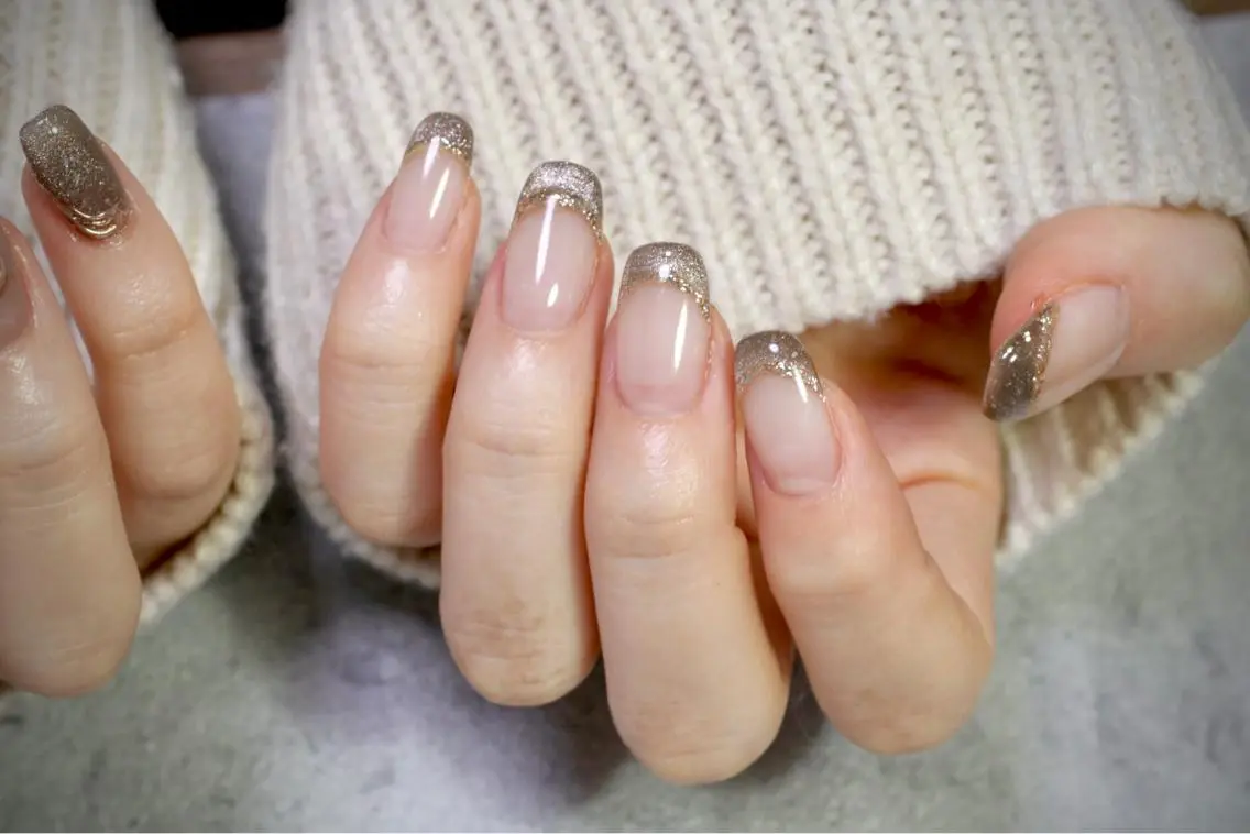 ネイル オーロラネイル カジュアル ジェルネイル ラメ(グリッター) マグネットネイル MH Nailのネイルデザイン