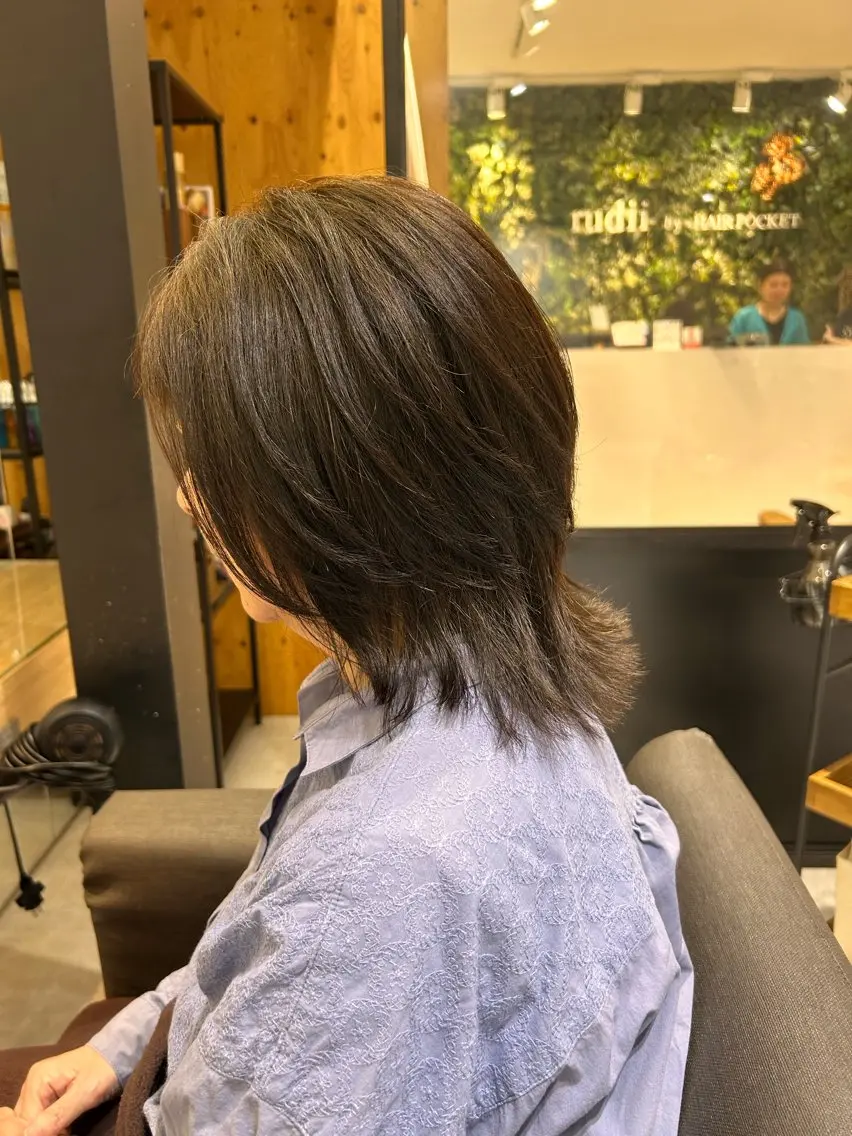 ミディアム 玉田 千智のヘアスタイル
