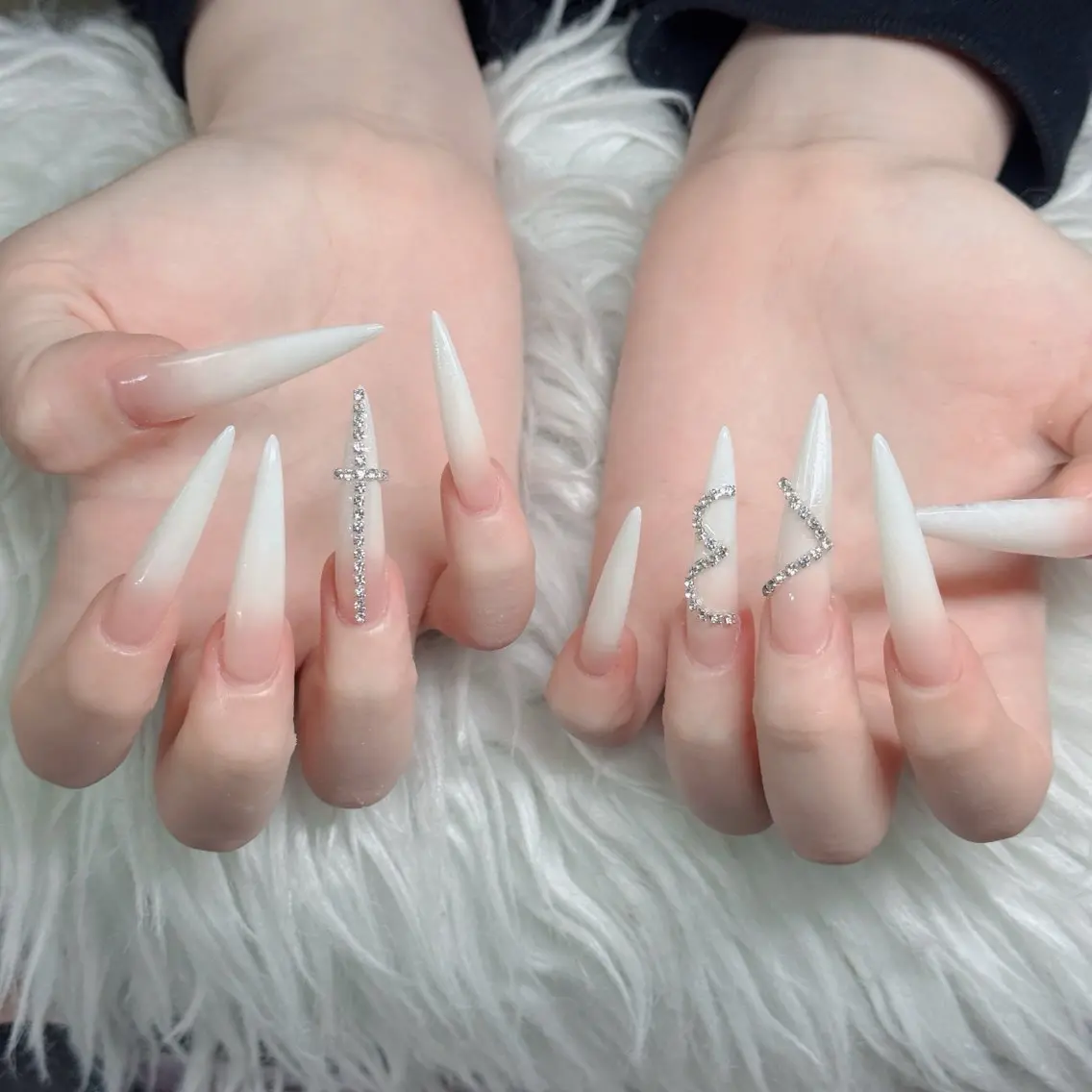 ネイル フットネイル フレンチネイル グラデーション 韓国ネイル ロングネイル ハンドネイル Hani Nail Salonのネイルデザイン