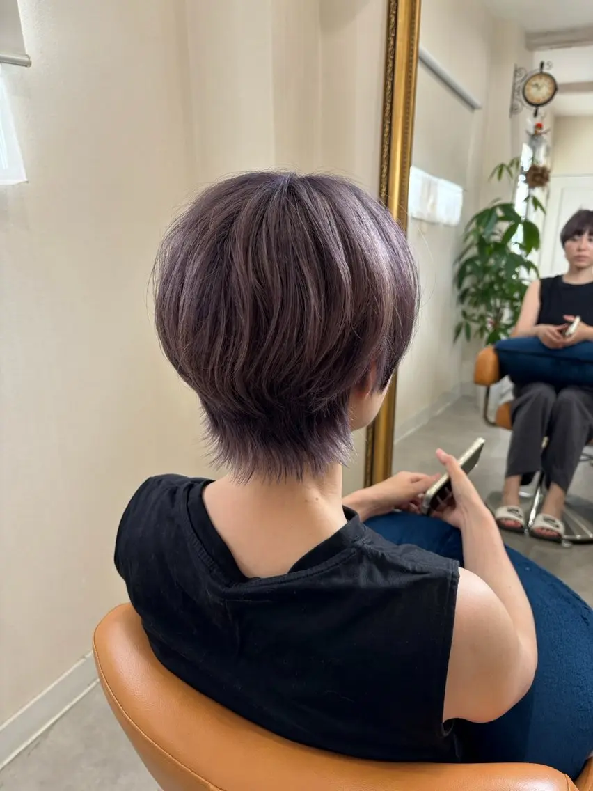ショート カラー カット ヘアカラー 髪の家 tikiのヘアスタイル