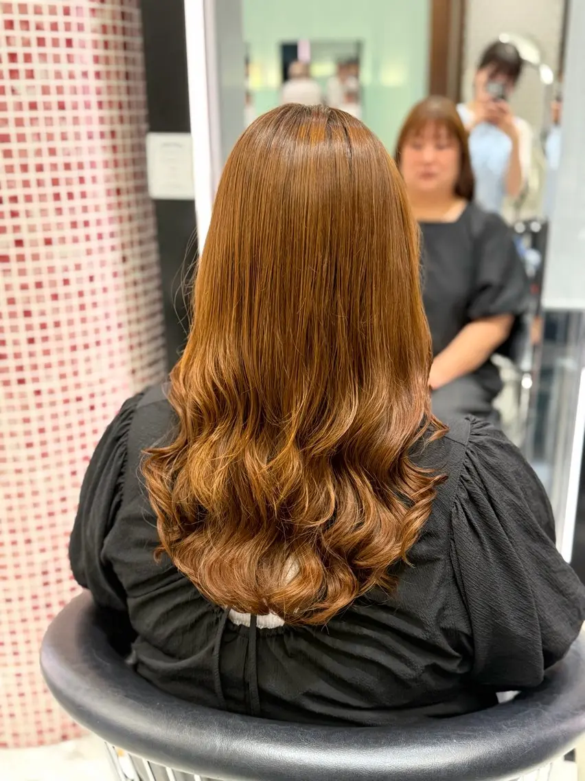 ロング パーマ カット パーマ コテ巻きパーマ💙 シノヤユイのヘアスタイル