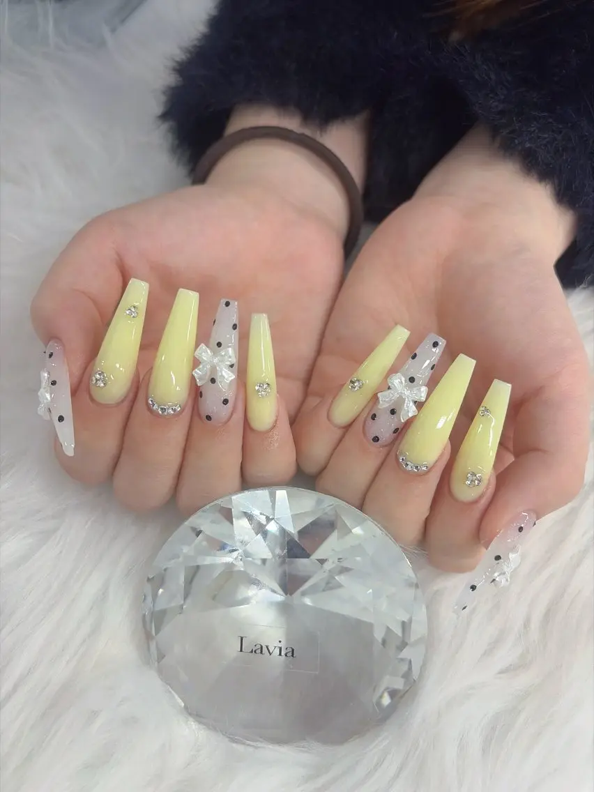 ロング ハンドネイル Lavia akaneのネイルデザイン