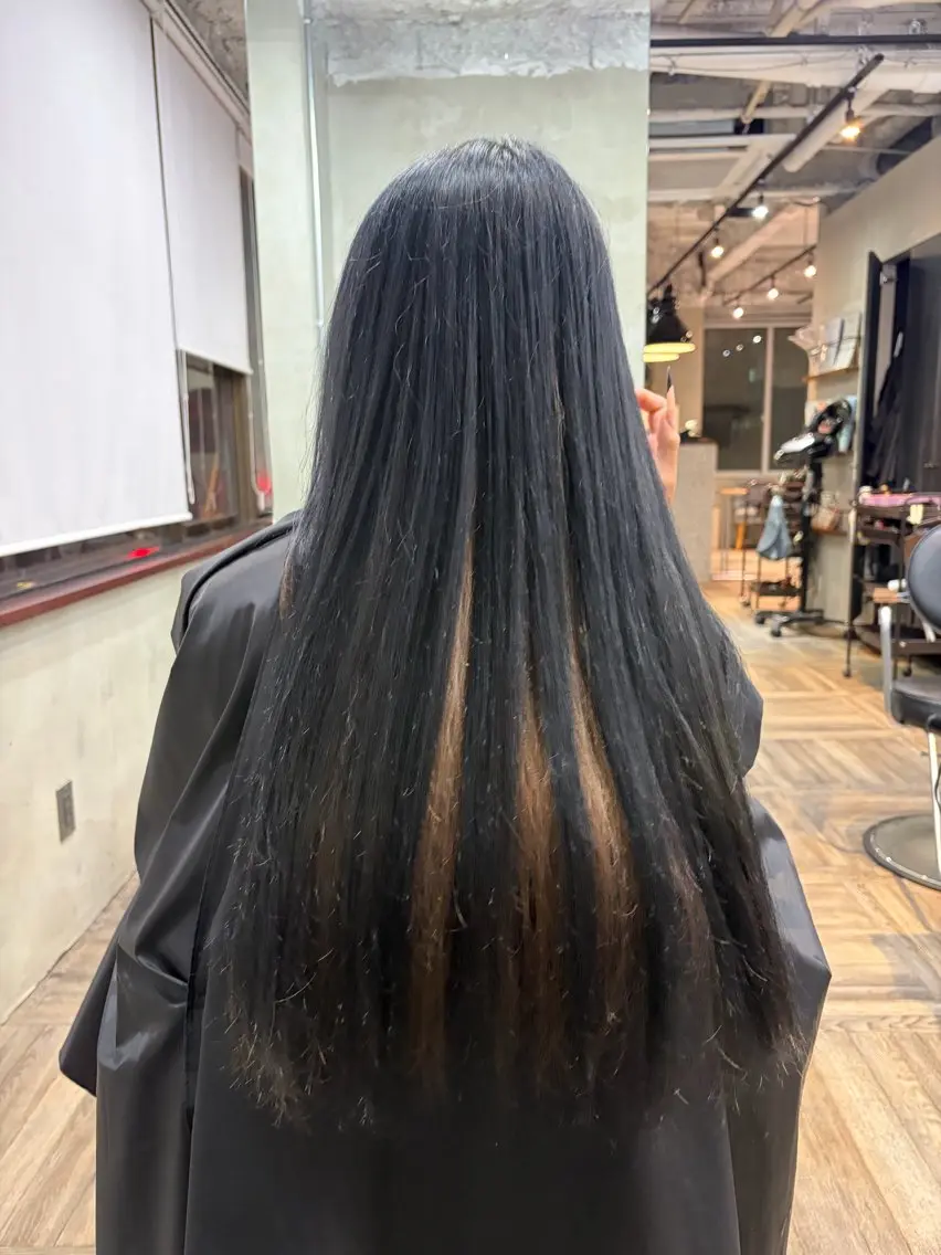 カラー ベージュカラー インナーカラー ミルクティーベージュ ヘアカラー La fith 新田のヘアスタイル
