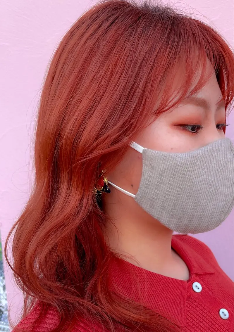 ロング カラー momb 折戸結菜のヘアスタイル