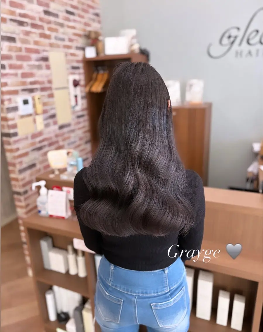 ロング カラー ヘアカラー シミズ カエデ🍁のヘアスタイル