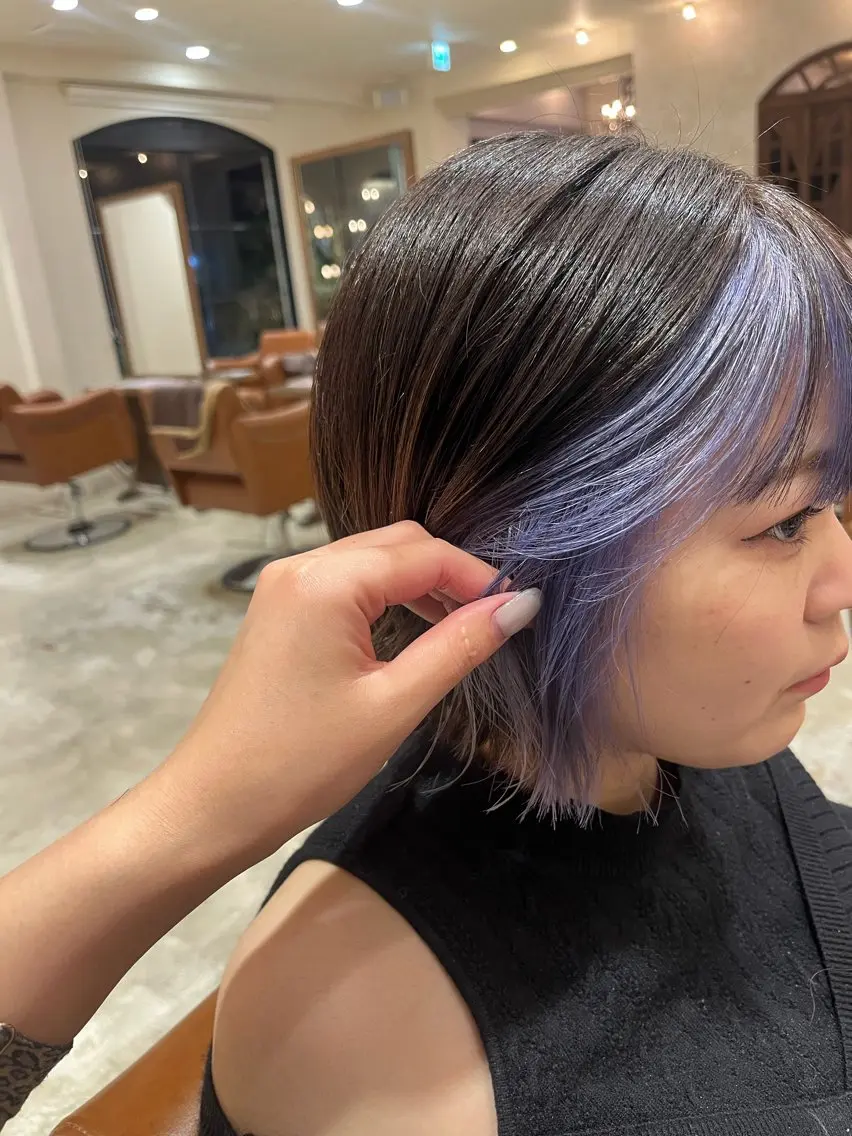 ショート ヘアカラー トリートメント 伊津 綾理彩のヘアスタイル
