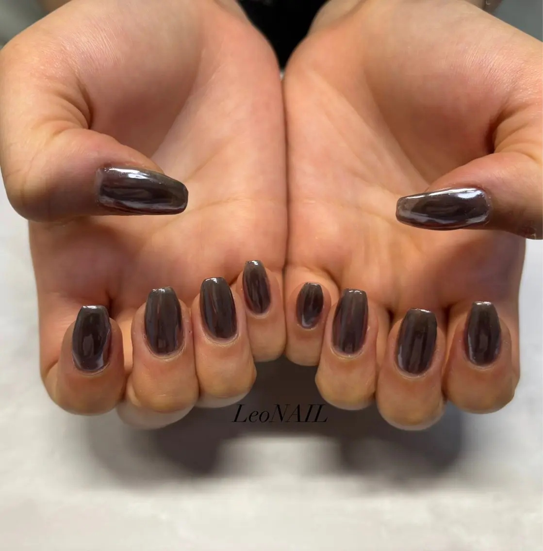 セミロング Leo NAILのネイルデザイン