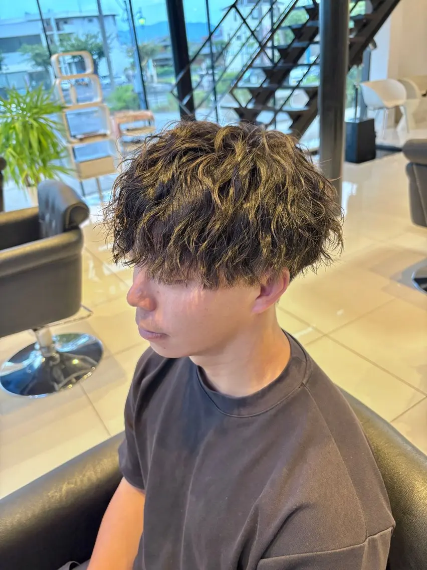 メンズ カット パーマ トリートメント 三好 達也のヘアスタイル