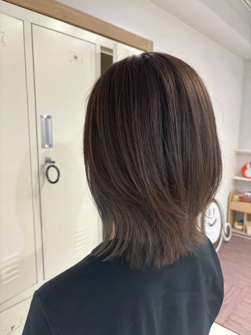 ミディアム カラー カット ヘアカラー 近藤 風華のヘアスタイル