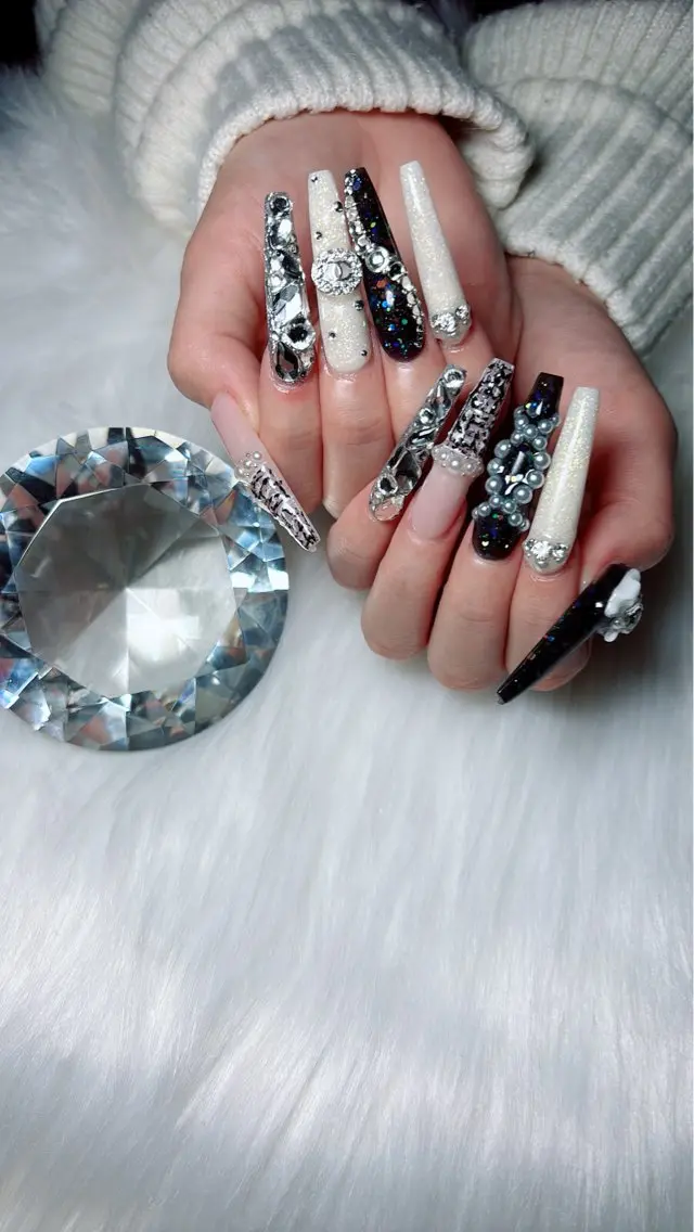 ネイル ロングネイル リボン ハンドネイル Kayo 💅のネイルデザイン