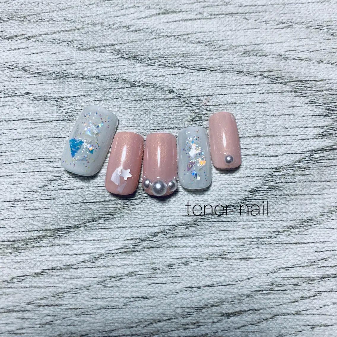 ネイル アートネイル キラキラネイル ラメ(グリッター) ホワイト テネルネイル tener nailのネイルデザイン