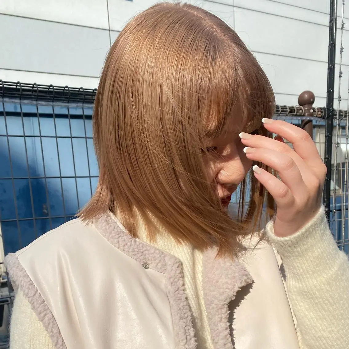 ミディアム カラー 透明感カラー レイヤーカット りなのヘアスタイル