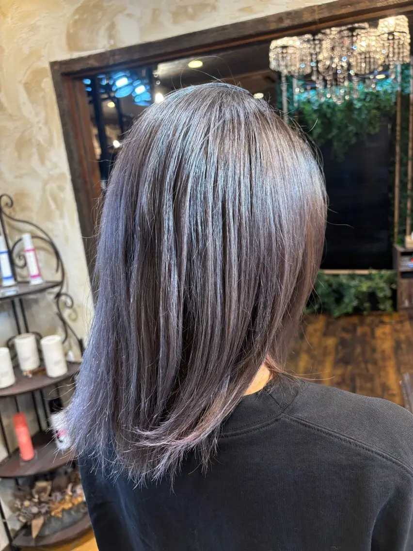 ミディアム カラー Calbari 鎌田美歩のヘアスタイル