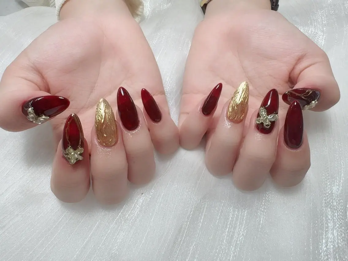 ネイル フレンチネイル 韓国ネイル マグネットネイル ニュアンスネイル オフィスネイル ハンドネイル ハンドケア Hara Nail 【持ち込みOK】のネイルデザイン